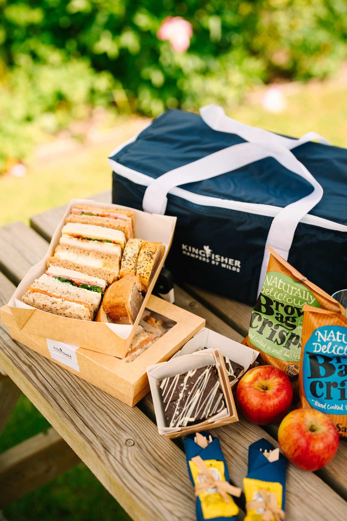 Kingfisher Hampers by WILDS, Hampshire based Picnic Hampers